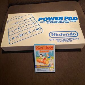 NES Nintendo POWER PAD in original Box with Manual and Game in box